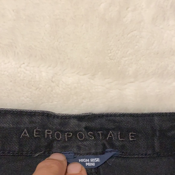 Black mini skirt - Picture 3 of 5